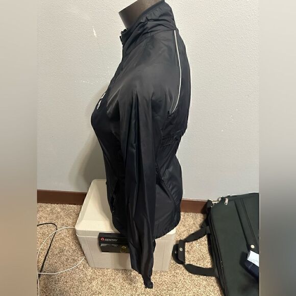 Nike Iowa Hawkeyes Women’s Small Thin Jacket - Picture 2 of 7